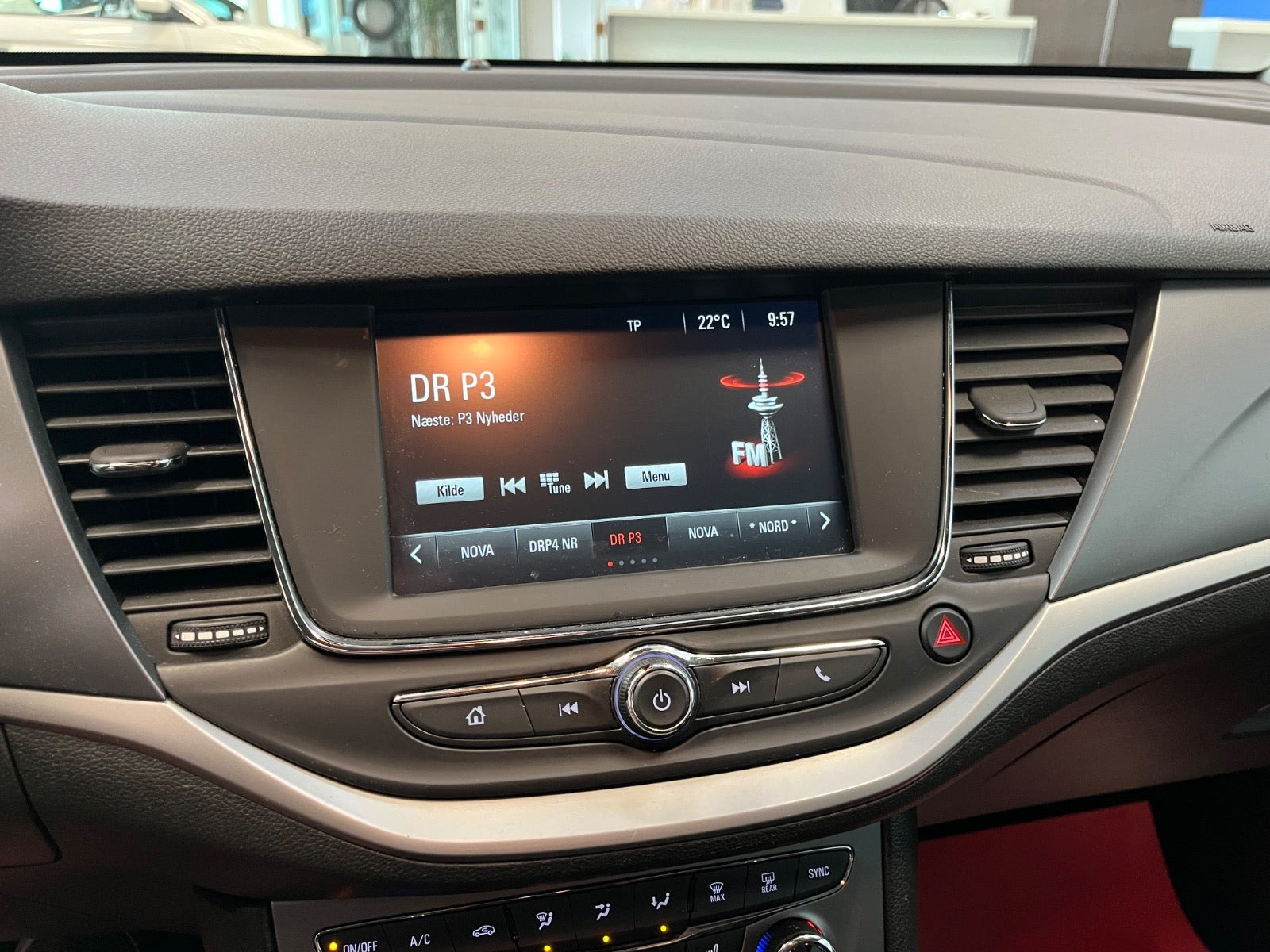 Grå Opel Astra fra 2019