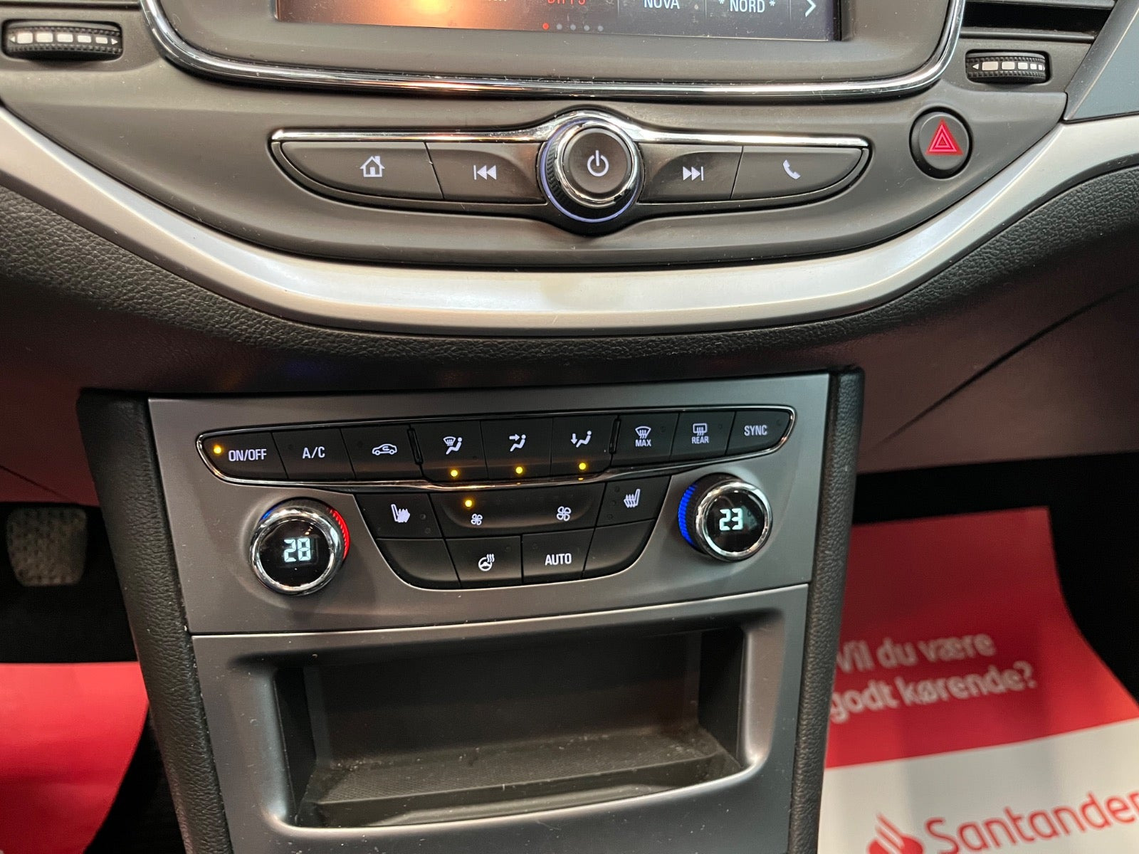 Grå Opel Astra fra 2019