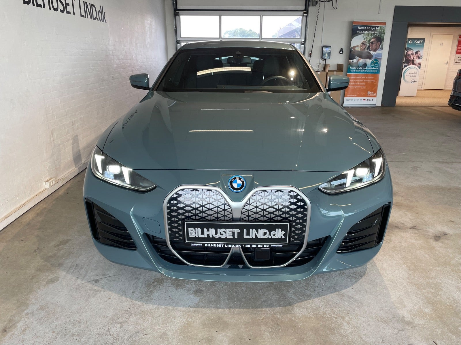 Grøn BMW i4 fra 2025