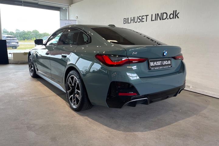 Grøn BMW i4 fra 2025