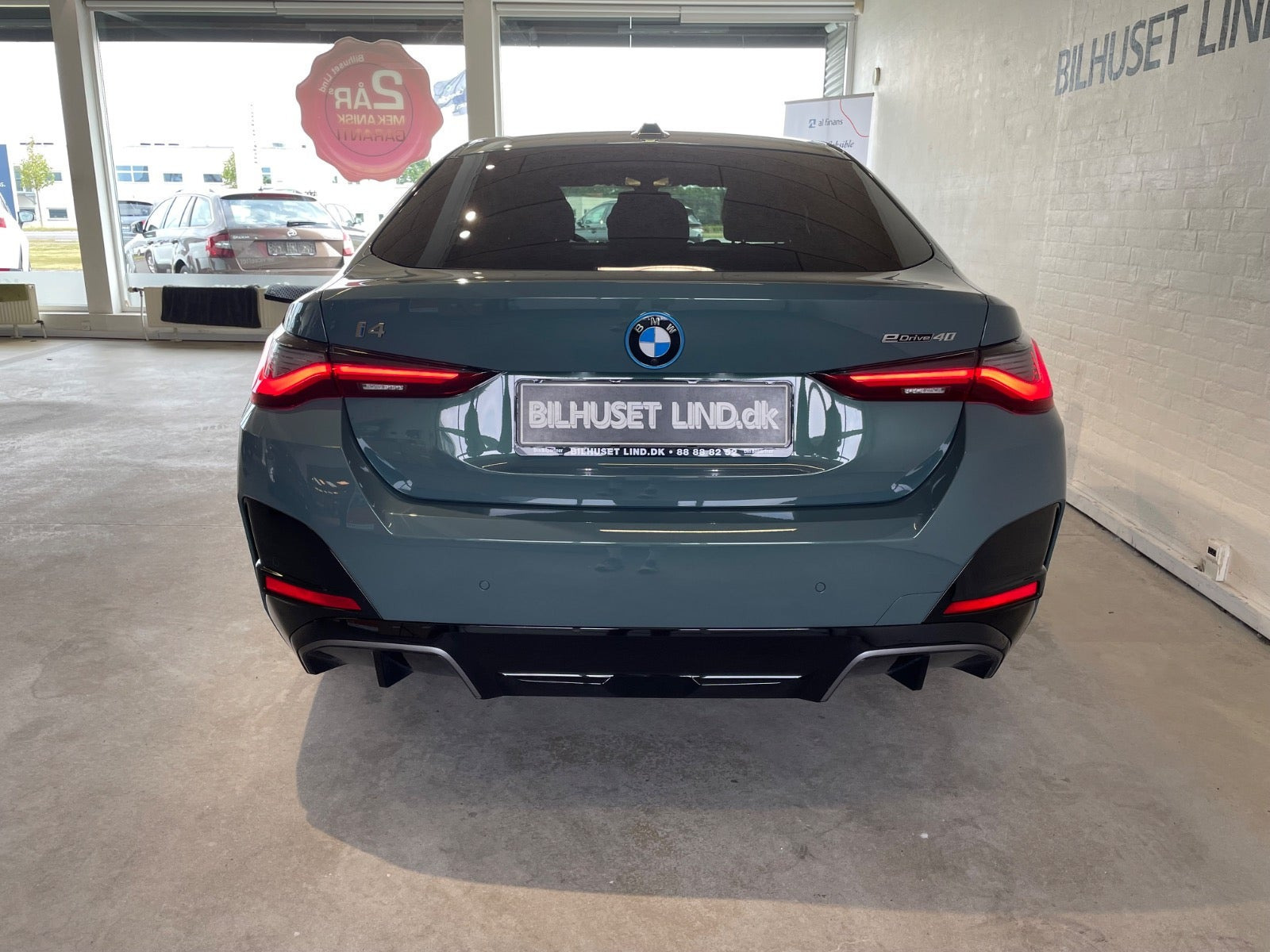 Grøn BMW i4 fra 2025