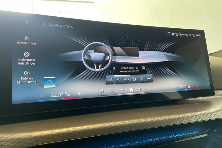 Grøn BMW i4 fra 2025
