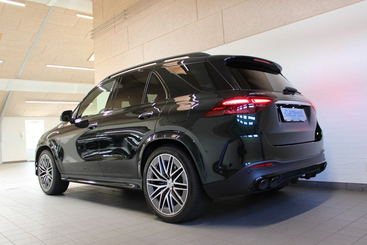 Grøn Mercedes GLE53 fra 2025
