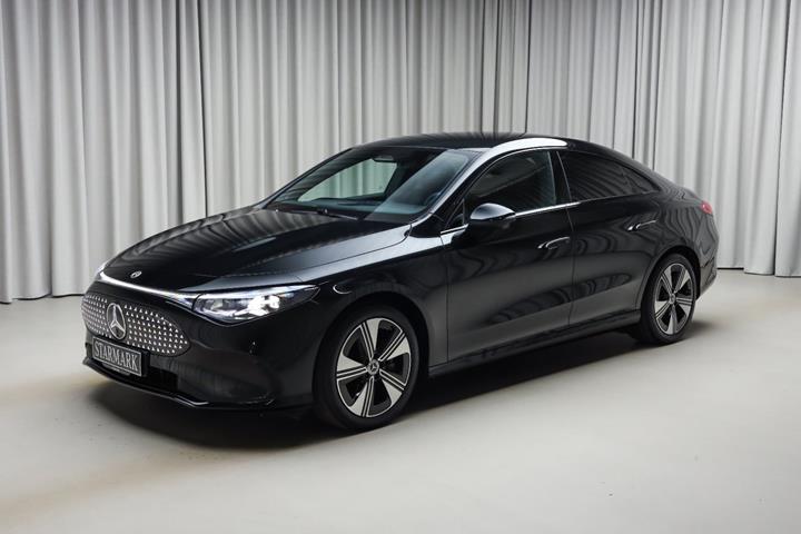 Sort Mercedes CLA250+ fra 2025 set udefra