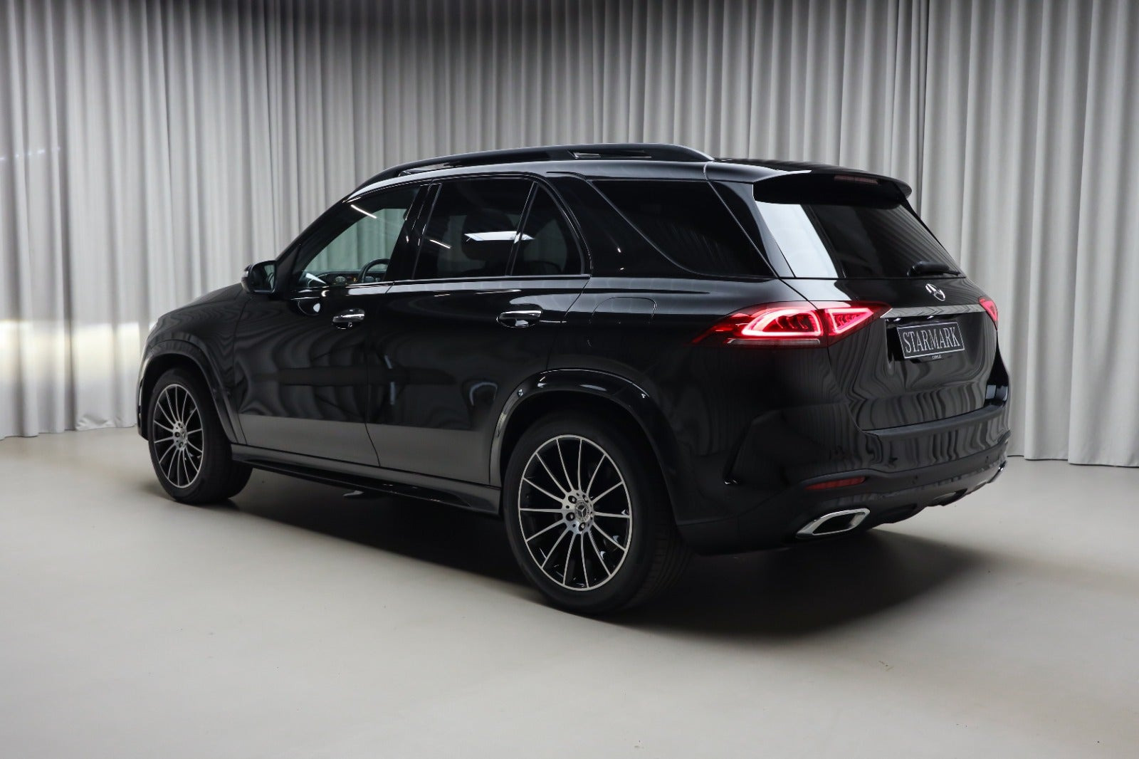 Sort Mercedes GLE350 de fra 2023
