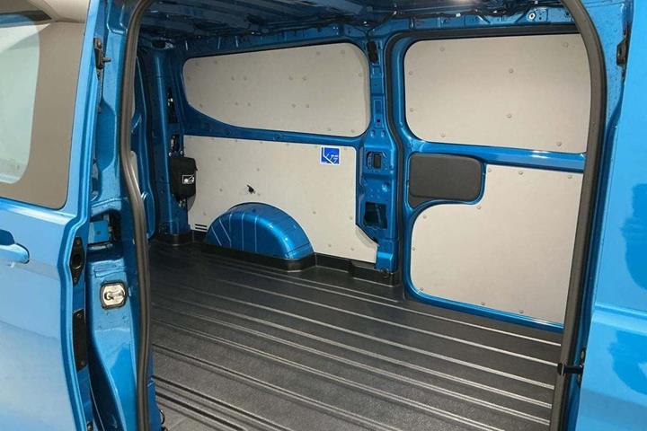 Blå Ford E-Transit Custom 340 L2 fra 2026