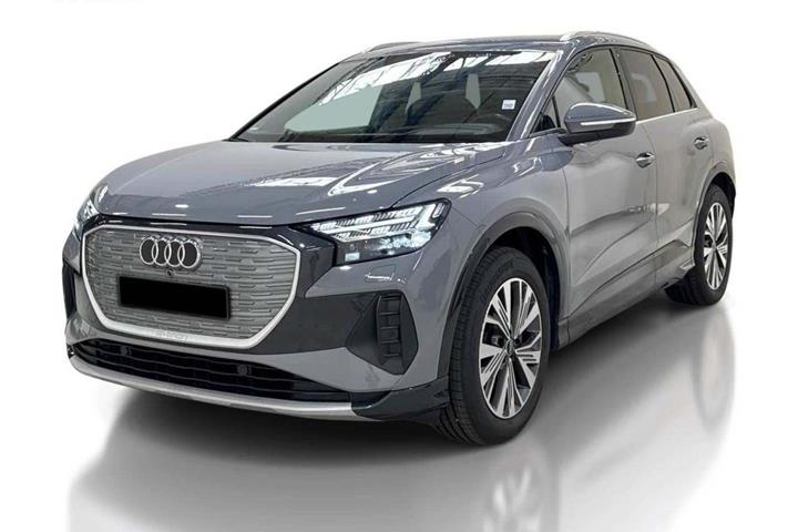 Grå Audi Q4 e-tron fra 2024