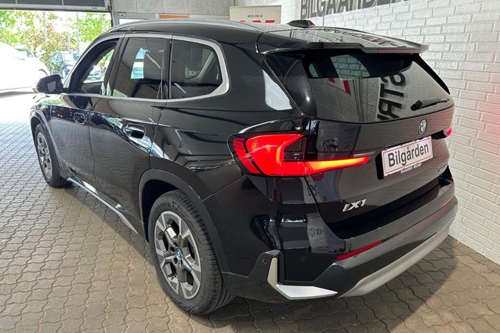 undefined BMW iX1 fra 2025