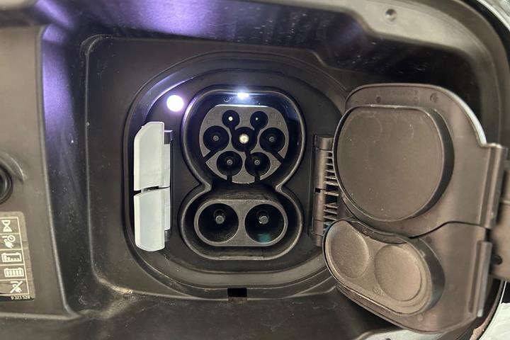 undefined BMW iX1 fra 2025