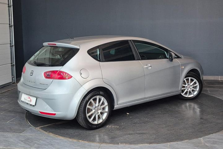 Sølv Seat Leon fra 2012