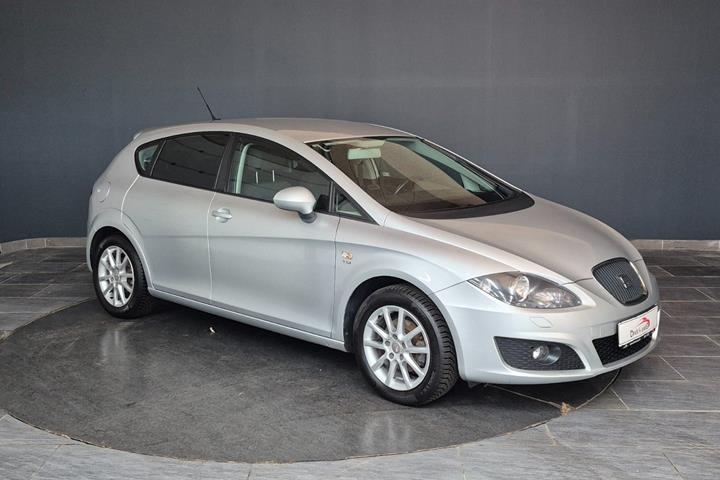 Sølv Seat Leon fra 2012