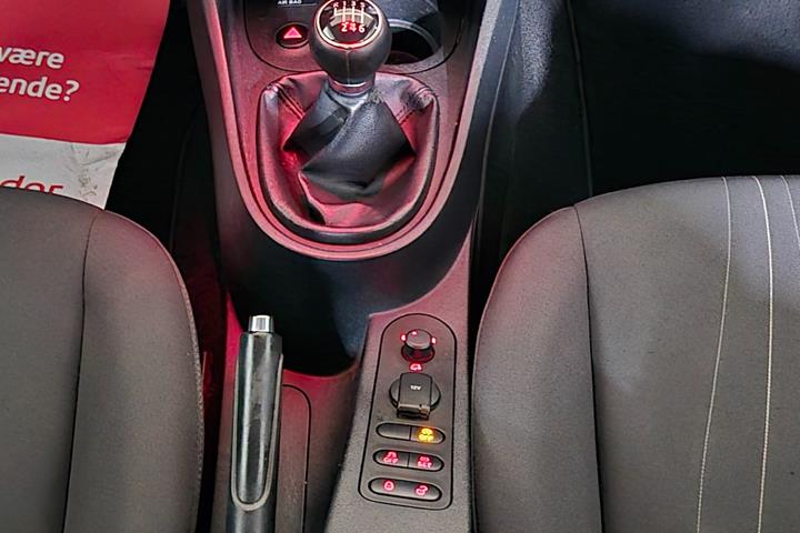 Sølv Seat Leon fra 2012