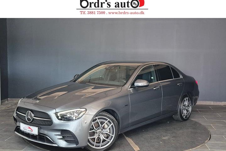 Grå Mercedes E300 de fra 2021