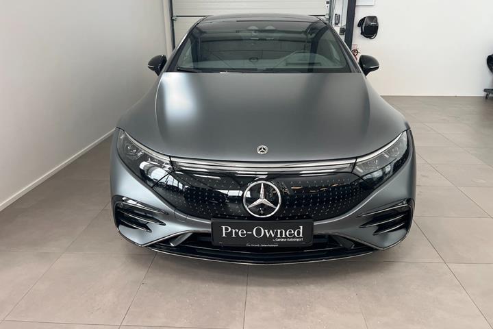 Grå Mercedes EQS580 fra 2022