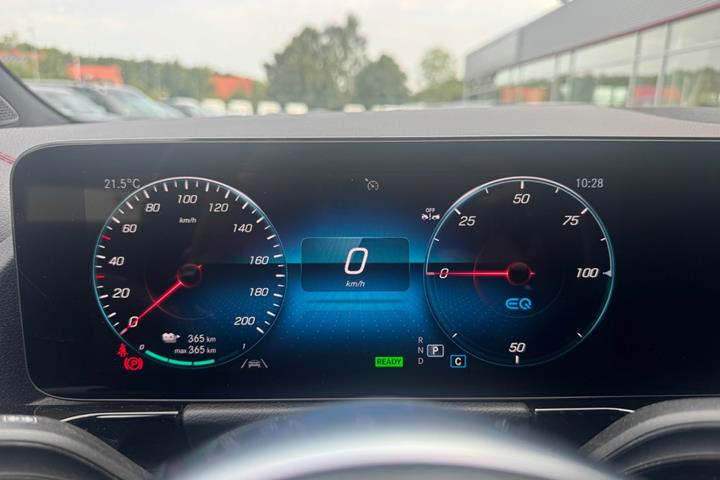 Sort Mercedes EQA250 fra 2022