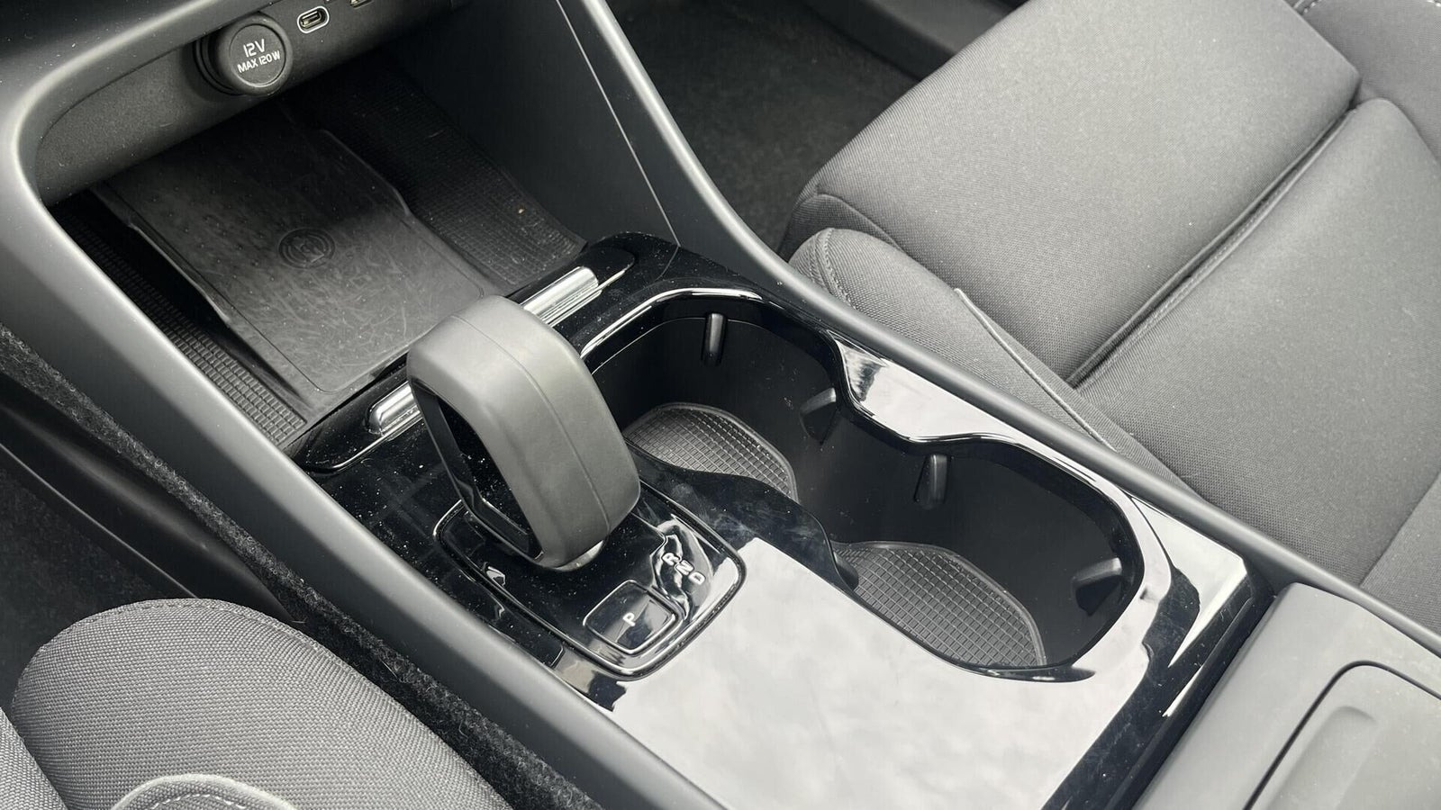 Sort Volvo C40 fra 2022