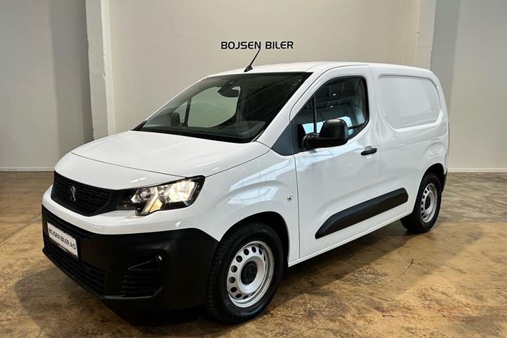 Hvid Peugeot e-Partner fra 2022