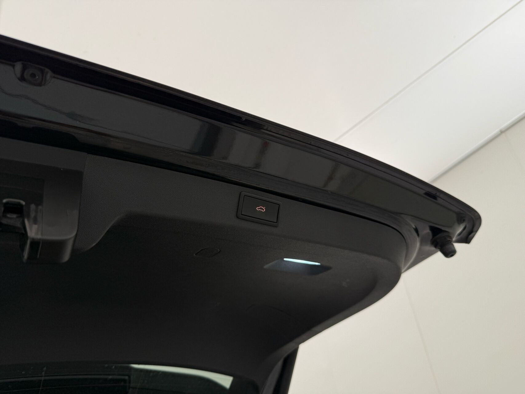 Sort Skoda Enyaq fra 2024