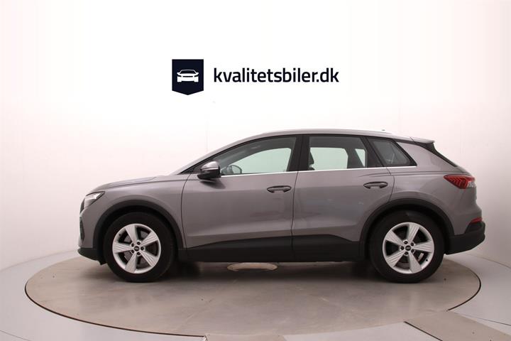 Grå Audi Q4 fra 2022