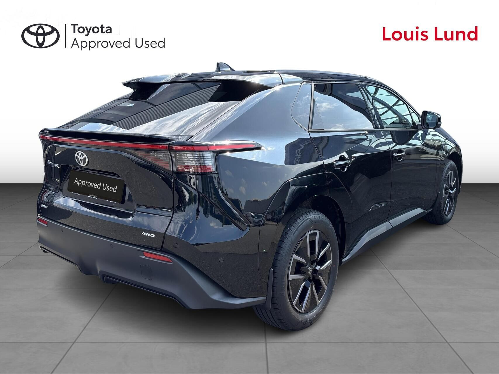 Sort Toyota BZ4X fra 2026