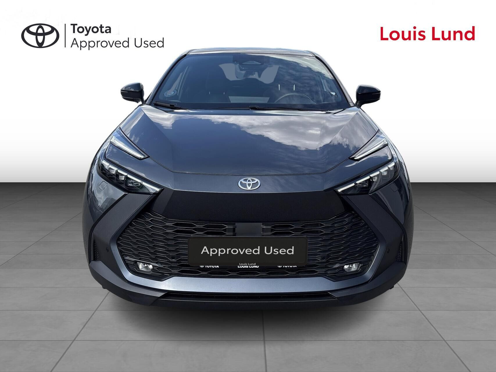Grå Toyota C-HR fra 2025