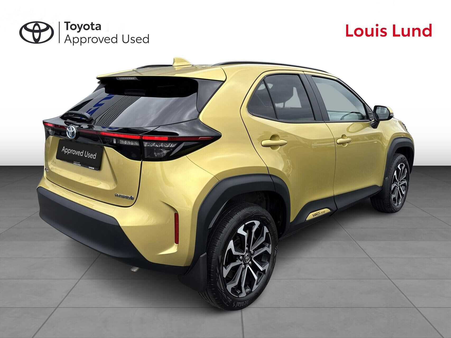 Gul Toyota Yaris Cross fra 2024