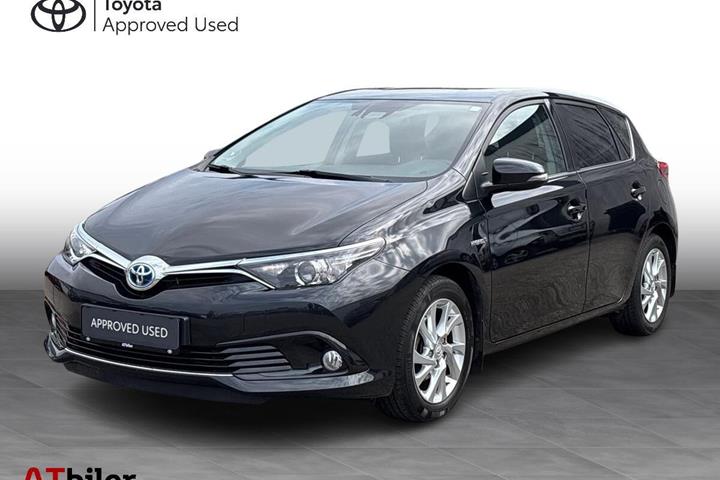 Sort Toyota Auris fra 2016 set udefra