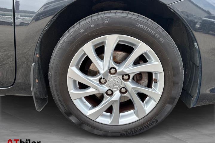 Sort Toyota Auris fra 2016