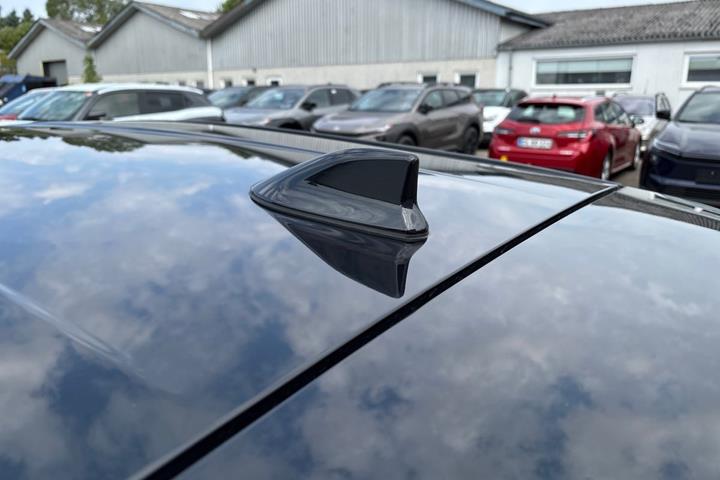 Sort Toyota Auris fra 2016