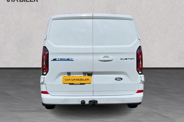 Hvid Ford E-Transit Custom fra 2026