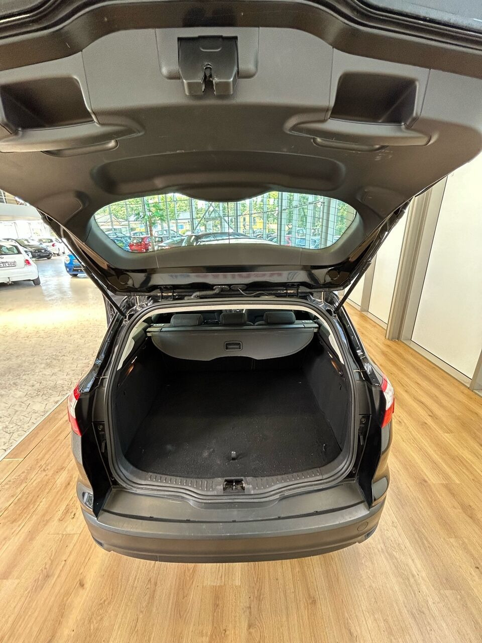 Sort Ford Focus fra 2013