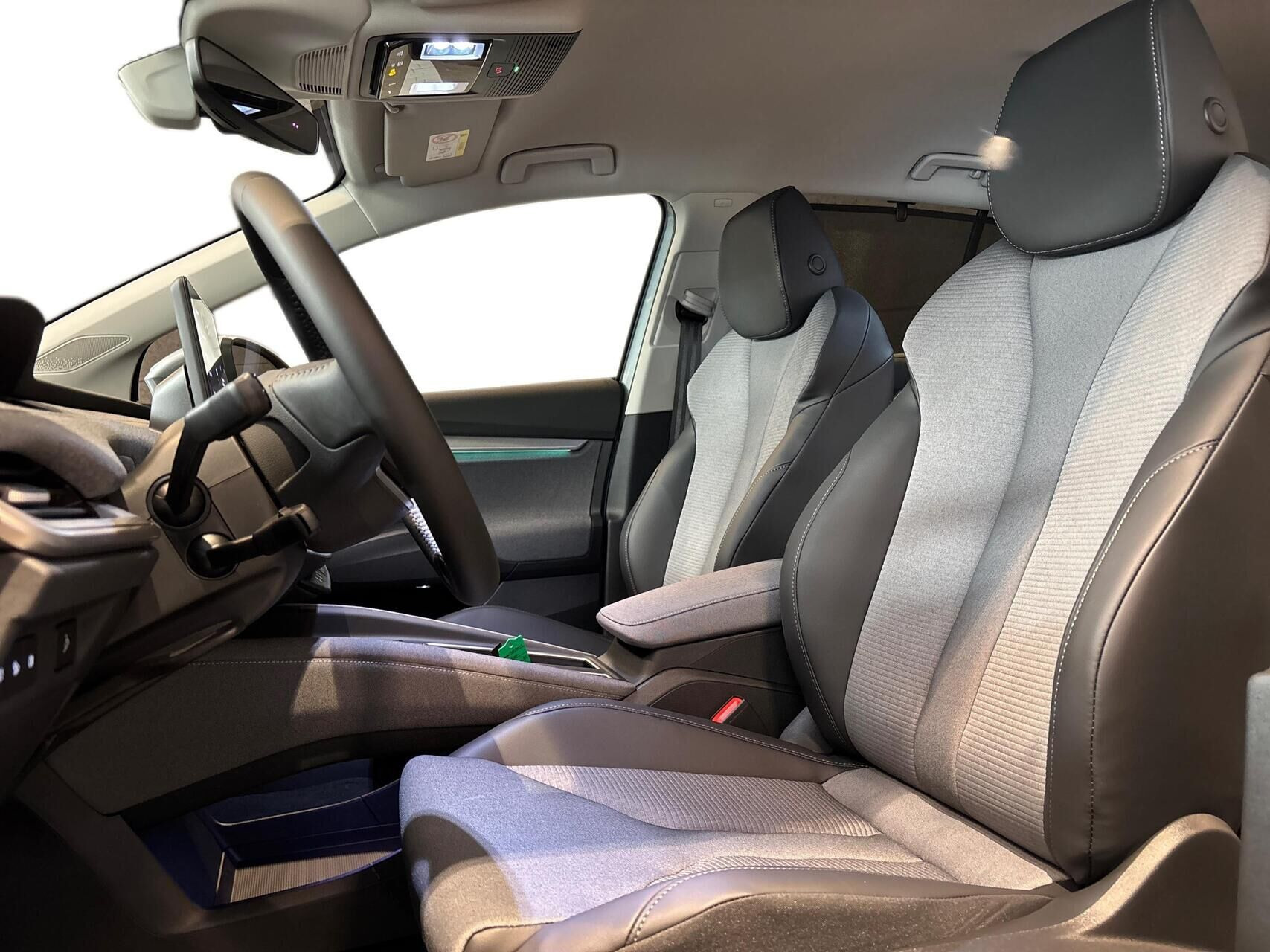 Sølv Skoda Enyaq fra 2026