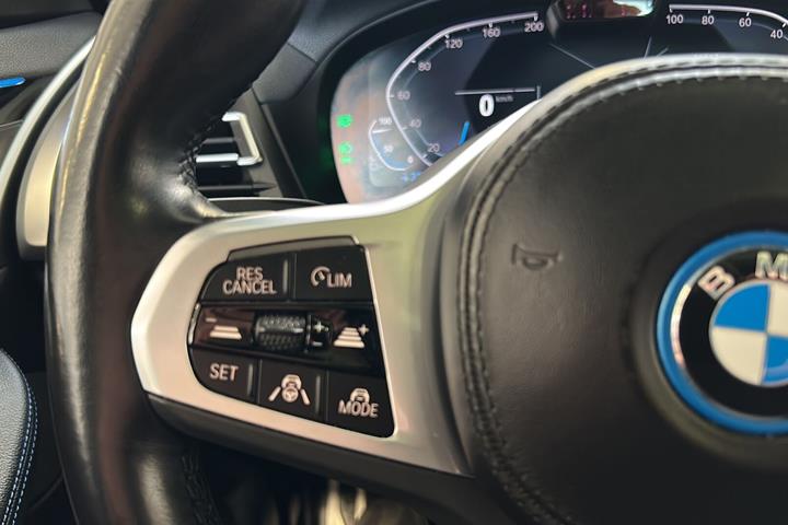 Blå BMW iX3 fra 2023