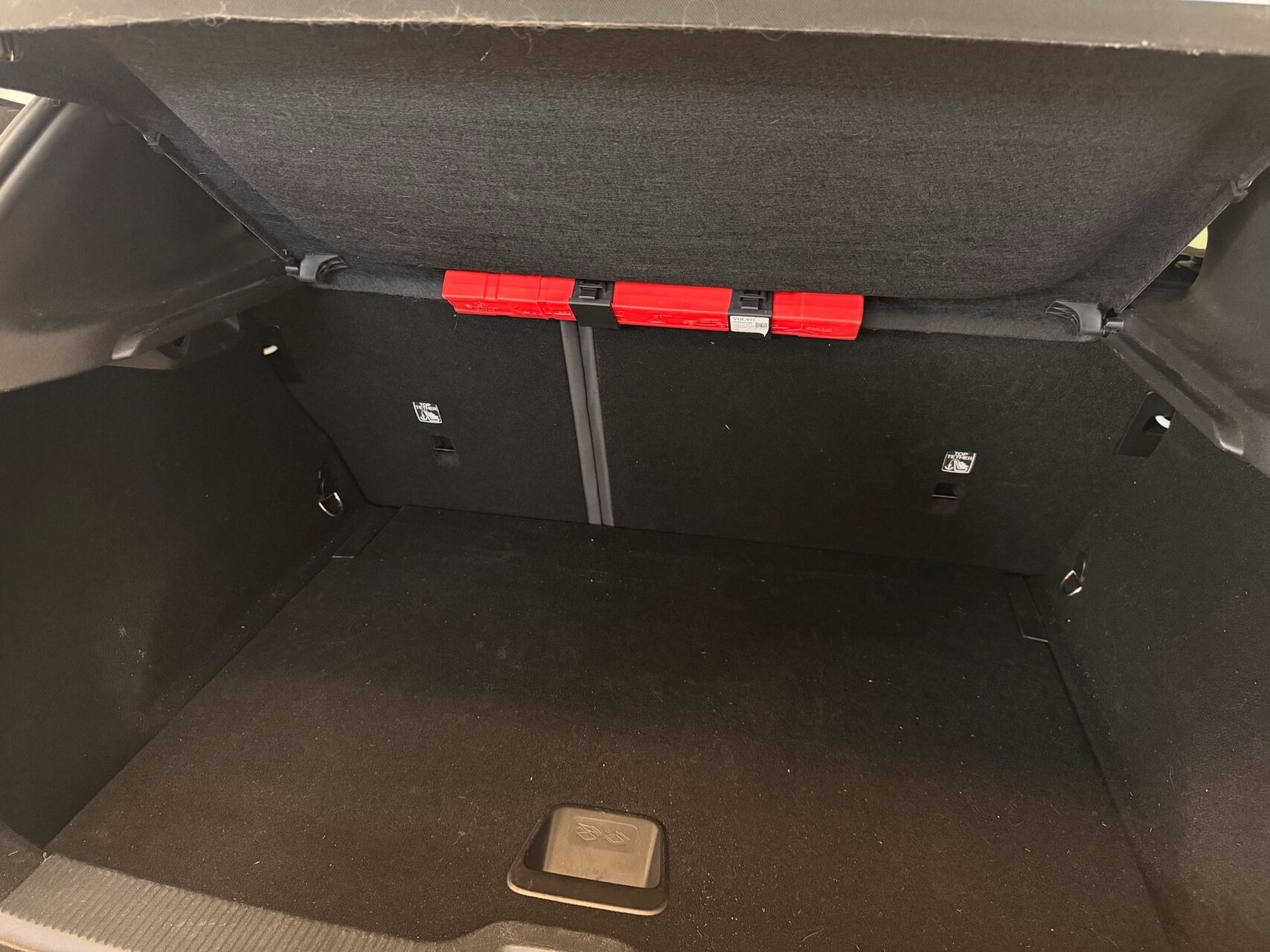 Hvid Volvo EX30 fra 2025
