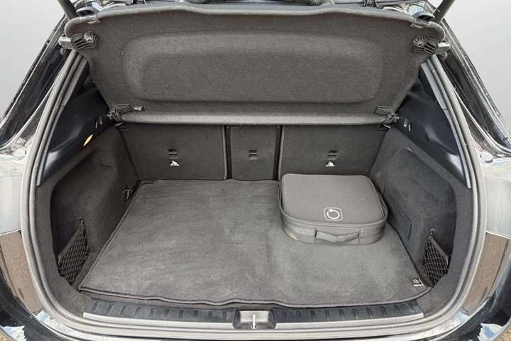 Sort Mercedes EQA 250+ fra 2024