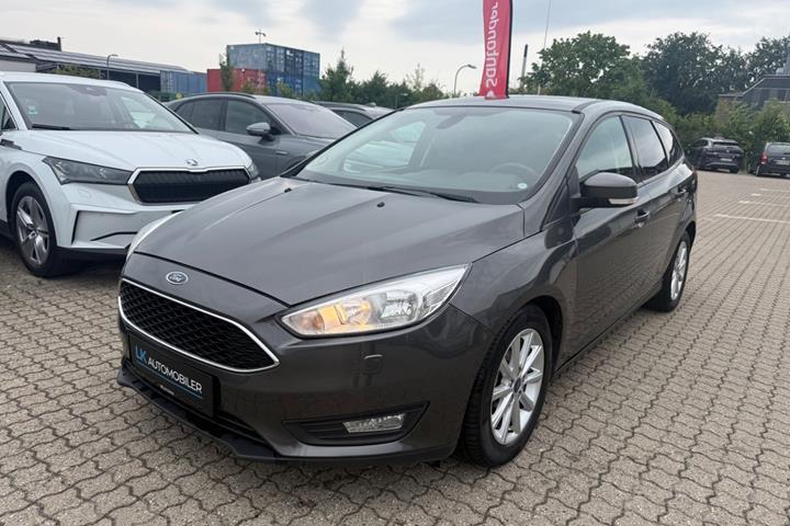 Grå Ford Focus fra 2016