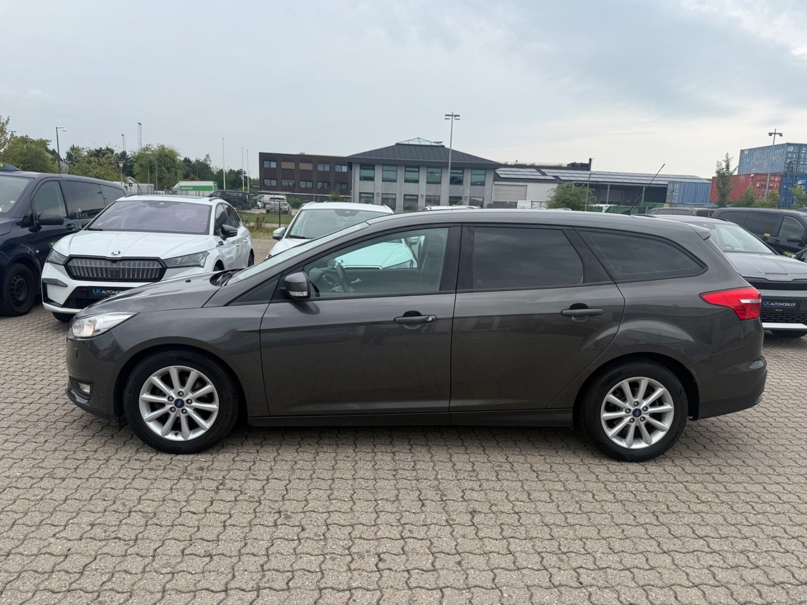 Grå Ford Focus fra 2016