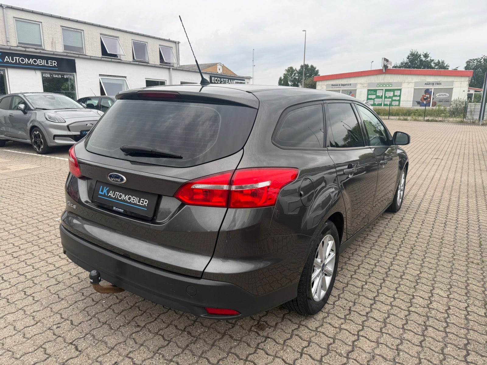 Grå Ford Focus fra 2016