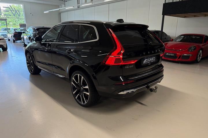 Sort Volvo XC60 fra 2022