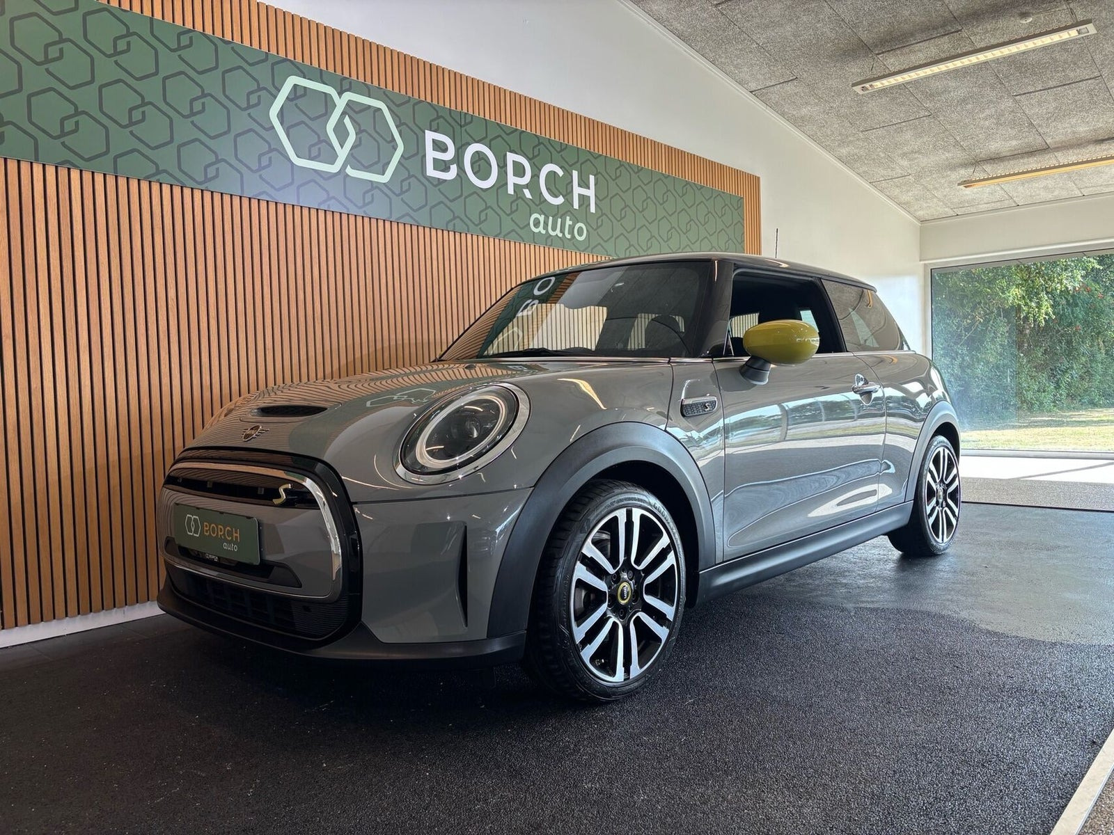 Mini Cooper SE Yours Trim