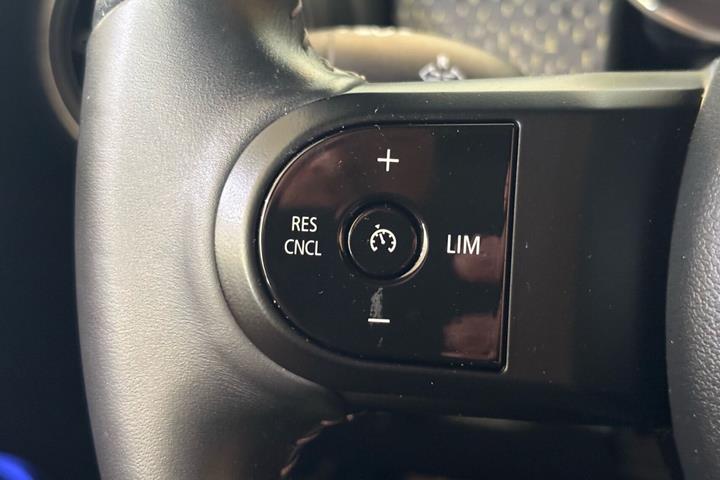 Sølv Mini Cooper SE fra 2022