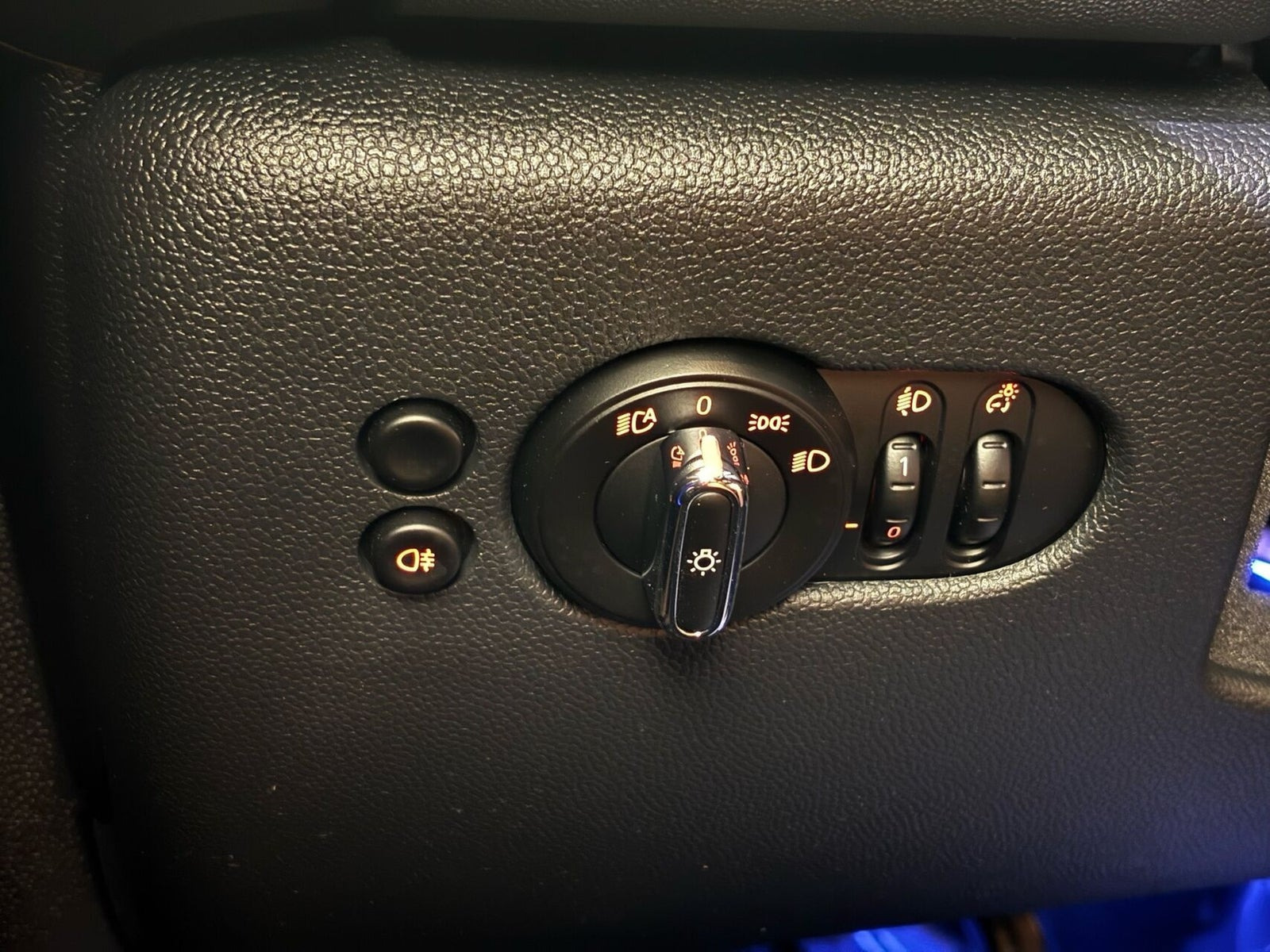 Sølv Mini Cooper SE fra 2022