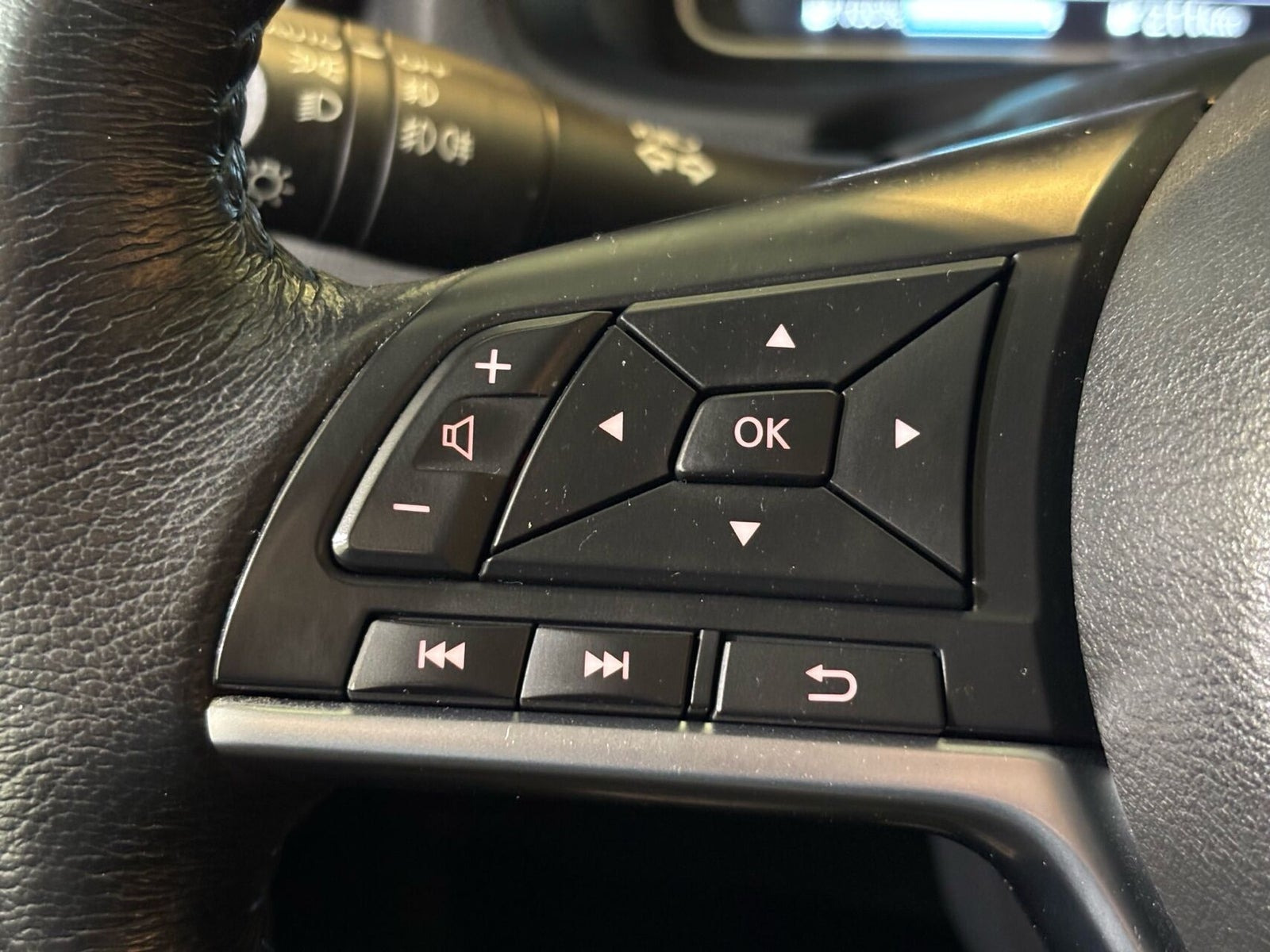 Hvid Nissan Leaf fra 2018