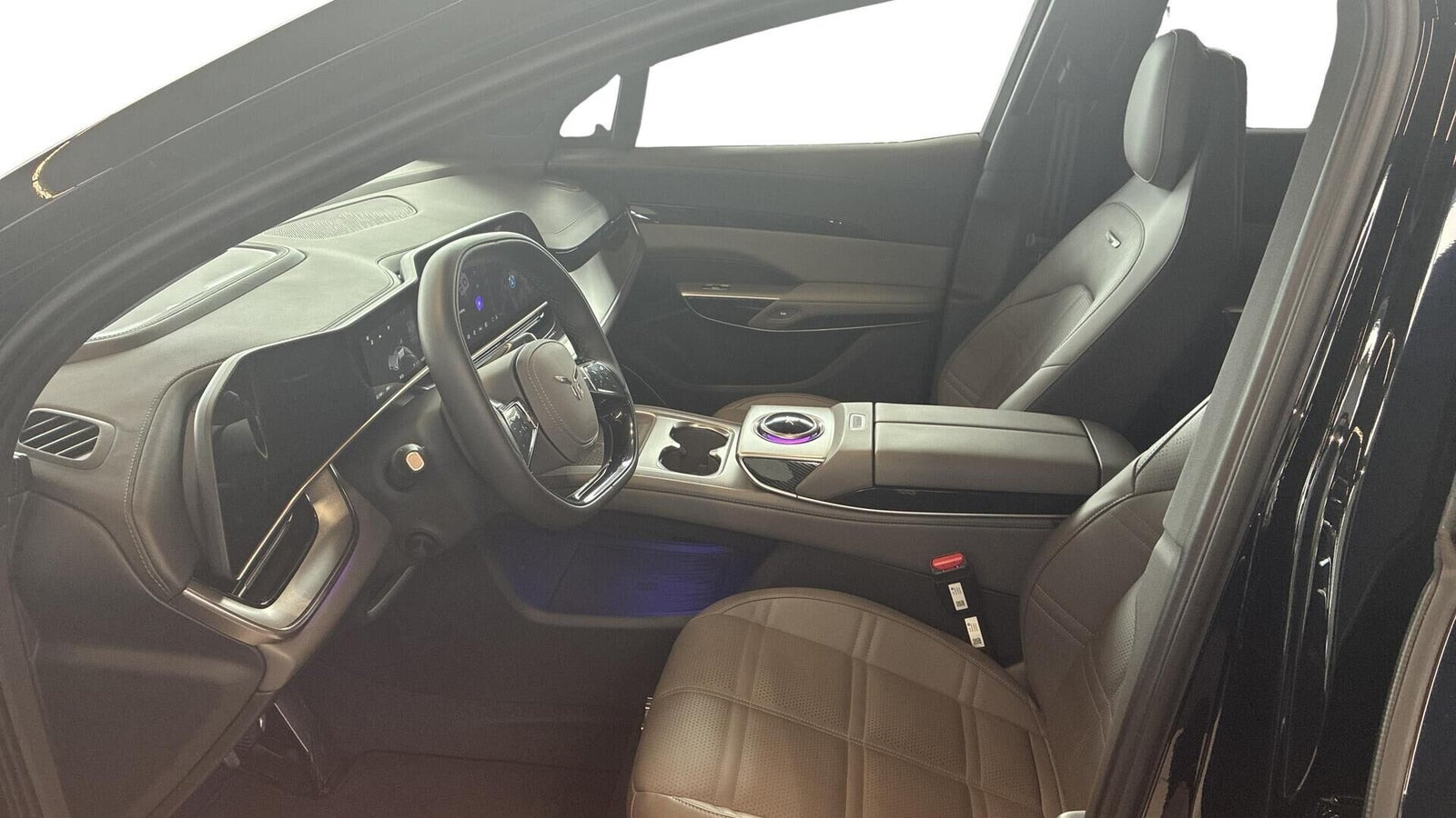 Sort Hongqi EHS7 fra 2025