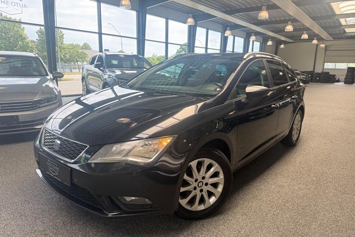undefined Seat Leon fra 2014 set udefra