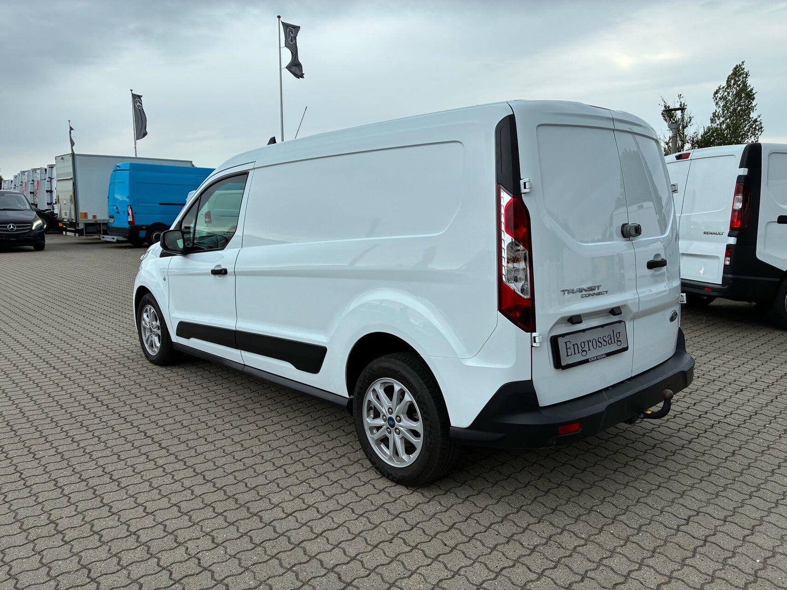 Hvid Ford Transit Connect fra 2022