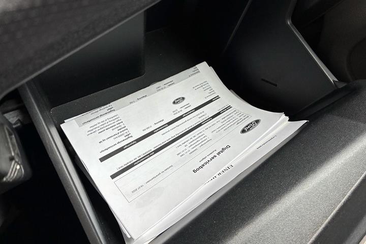 Hvid Ford Transit Connect fra 2022