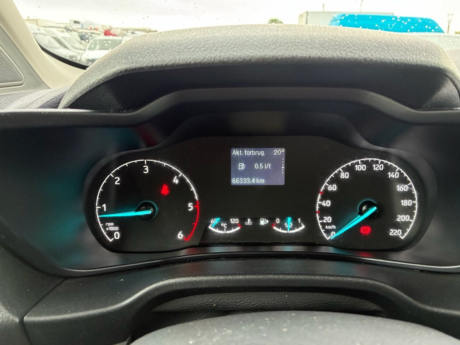 Hvid Ford Transit Connect fra 2022