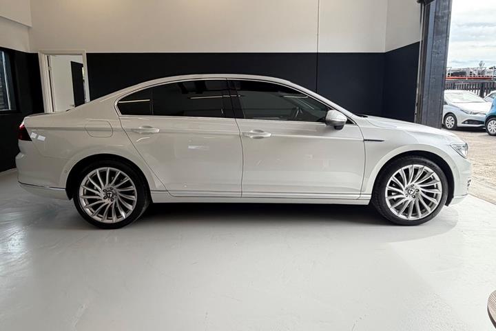 undefined VW Passat fra 2016