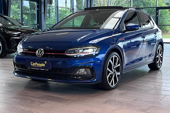 Blå VW Polo fra 2019